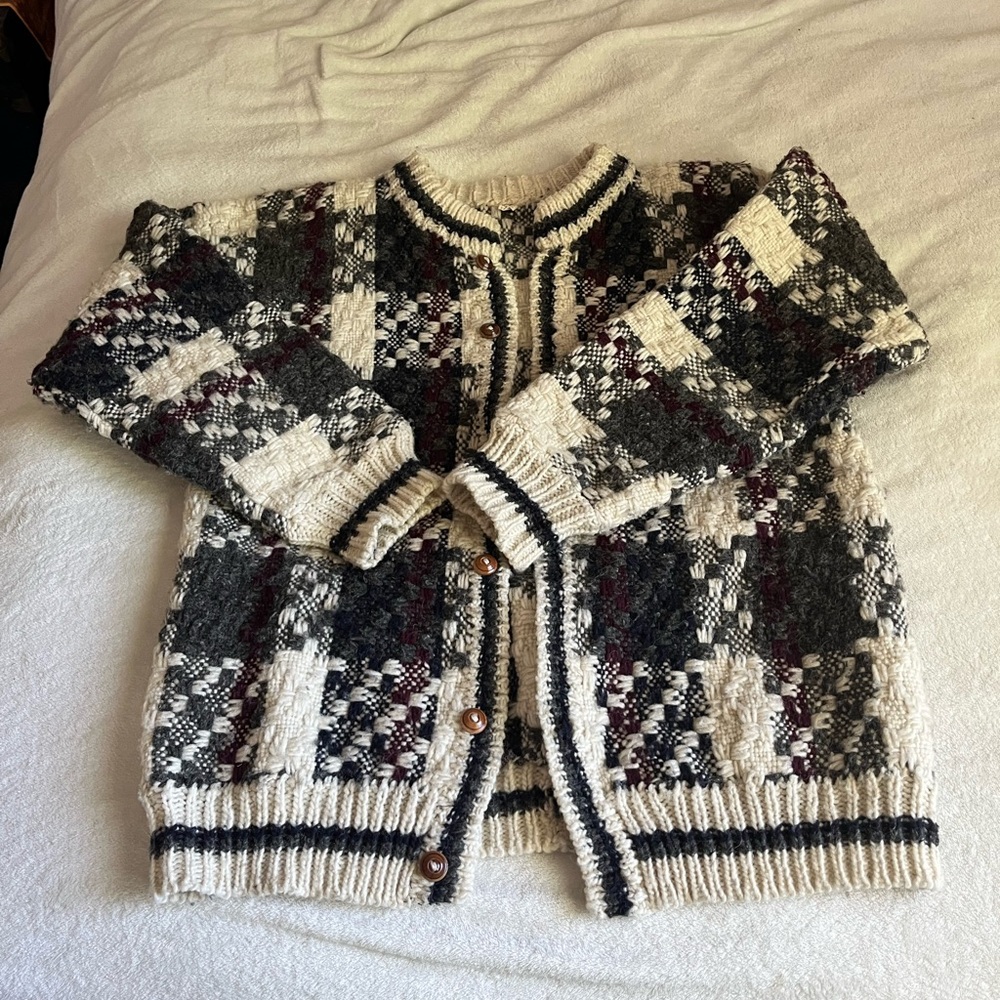 Cozy 100% Wool Handmade Women's Sweater